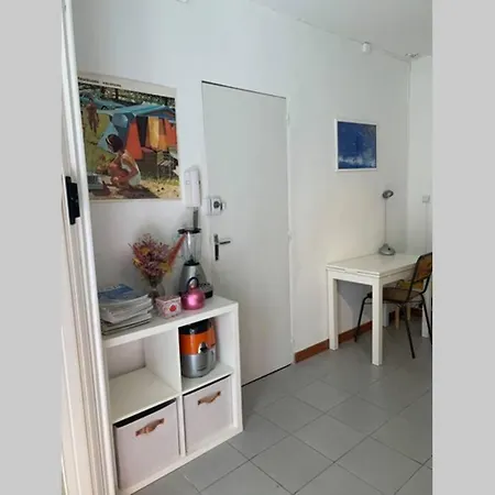 Appartement Charming With Patio In The Heart Of Marseille