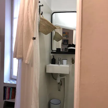 Charming With Patio In The Heart Of Apartment *